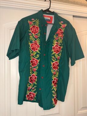 Magellan Outdoors Teal Short-Sleeve Button-Up with Red Floral Embroidery